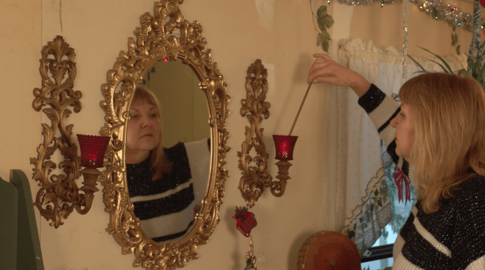 Jean Carlson as "Mrs. Knowles"